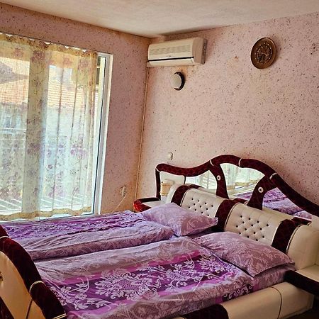 Хоризонт Apartment Nesebar Bagian luar foto