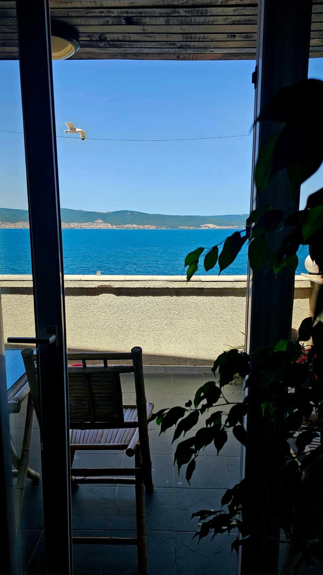 Хоризонт Apartment Nesebar Bagian luar foto